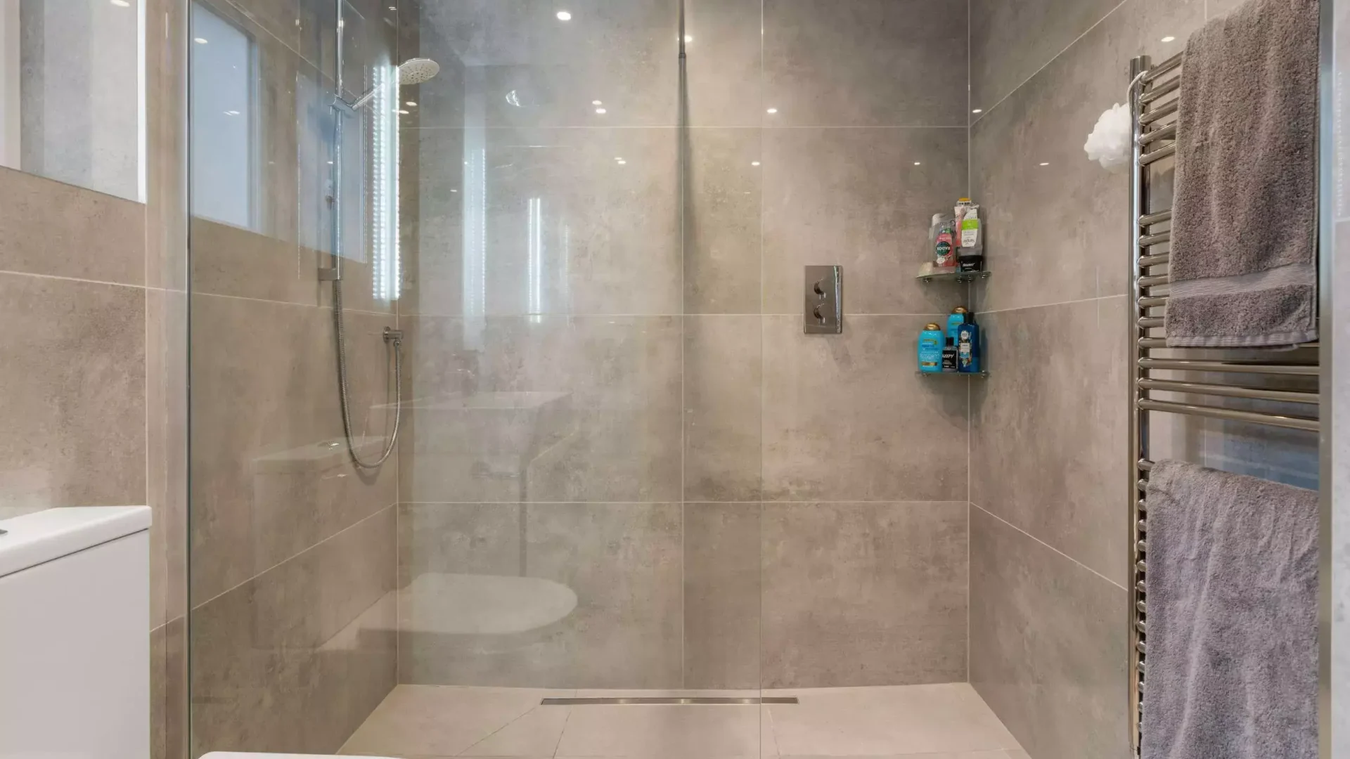 133-Fawe-Park-Road-SW15-2EG-15