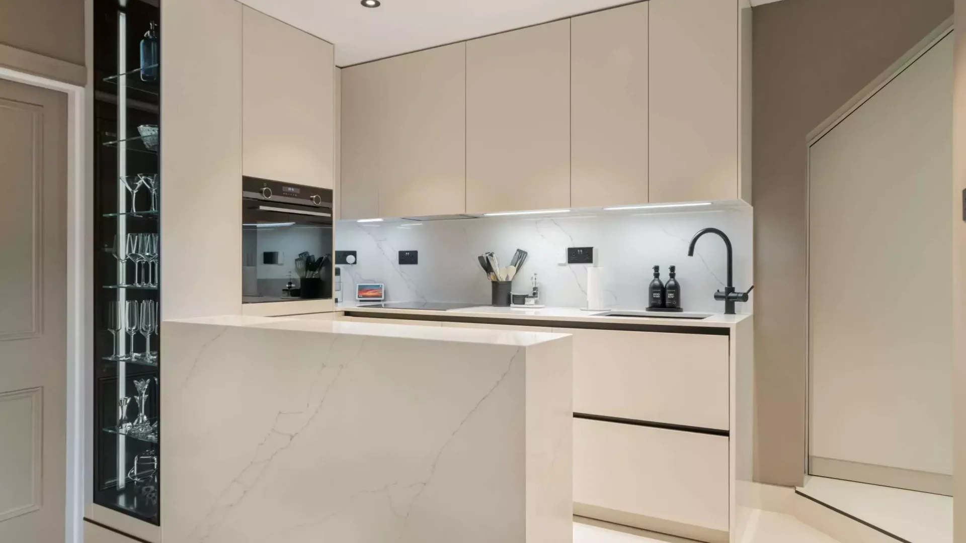 68-St-Albans-Avenue-W4-5JR-5